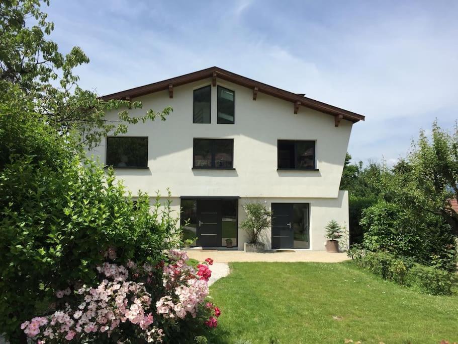 Maison De Vacances 220M2 Vue Lac Et Chateau 망통생베르나드 외부 사진